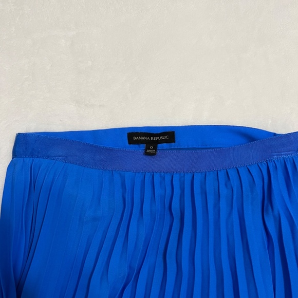 banana republic pleated midi skirt - Picture 3 of 3